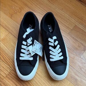 Zara  Black and White Sneakers
